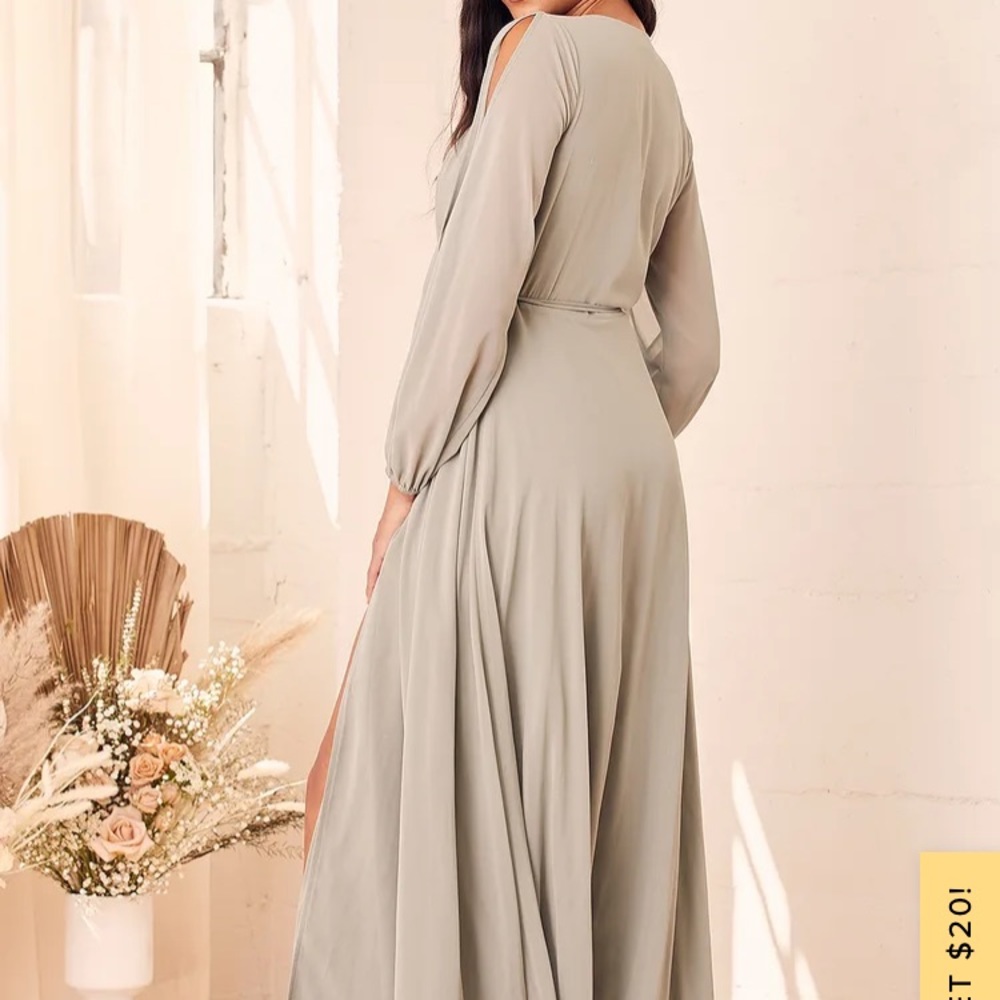 Lulu’s Tonight is the night cold shoulder maxi. S - Picture 4 of 5